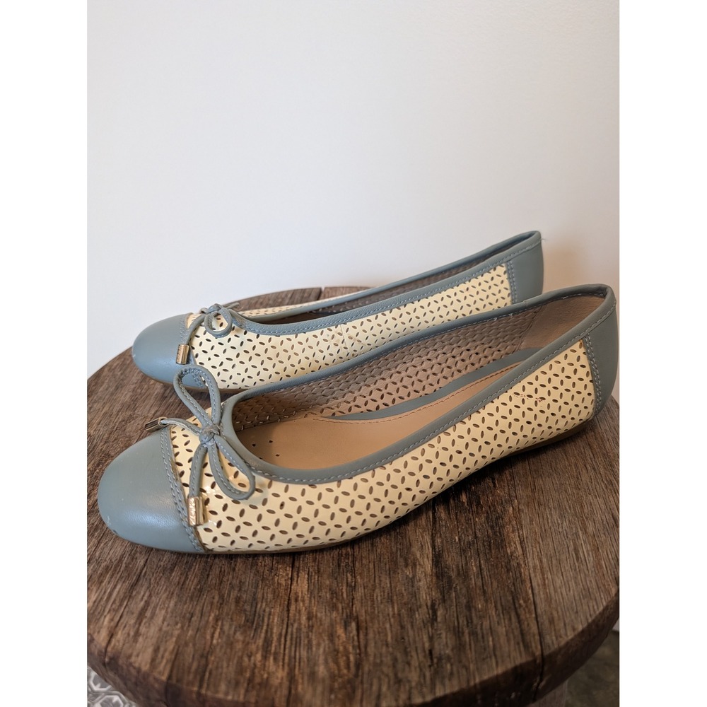 Geox Respira Perforated Ballet Flats Womens EU 38 US 7.5-8 Cream Gray Leather